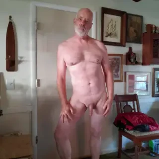 Tom Beach Pleazgg loser