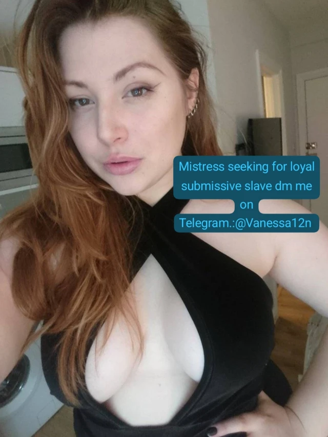 Mistress seeking for submissive/sissy