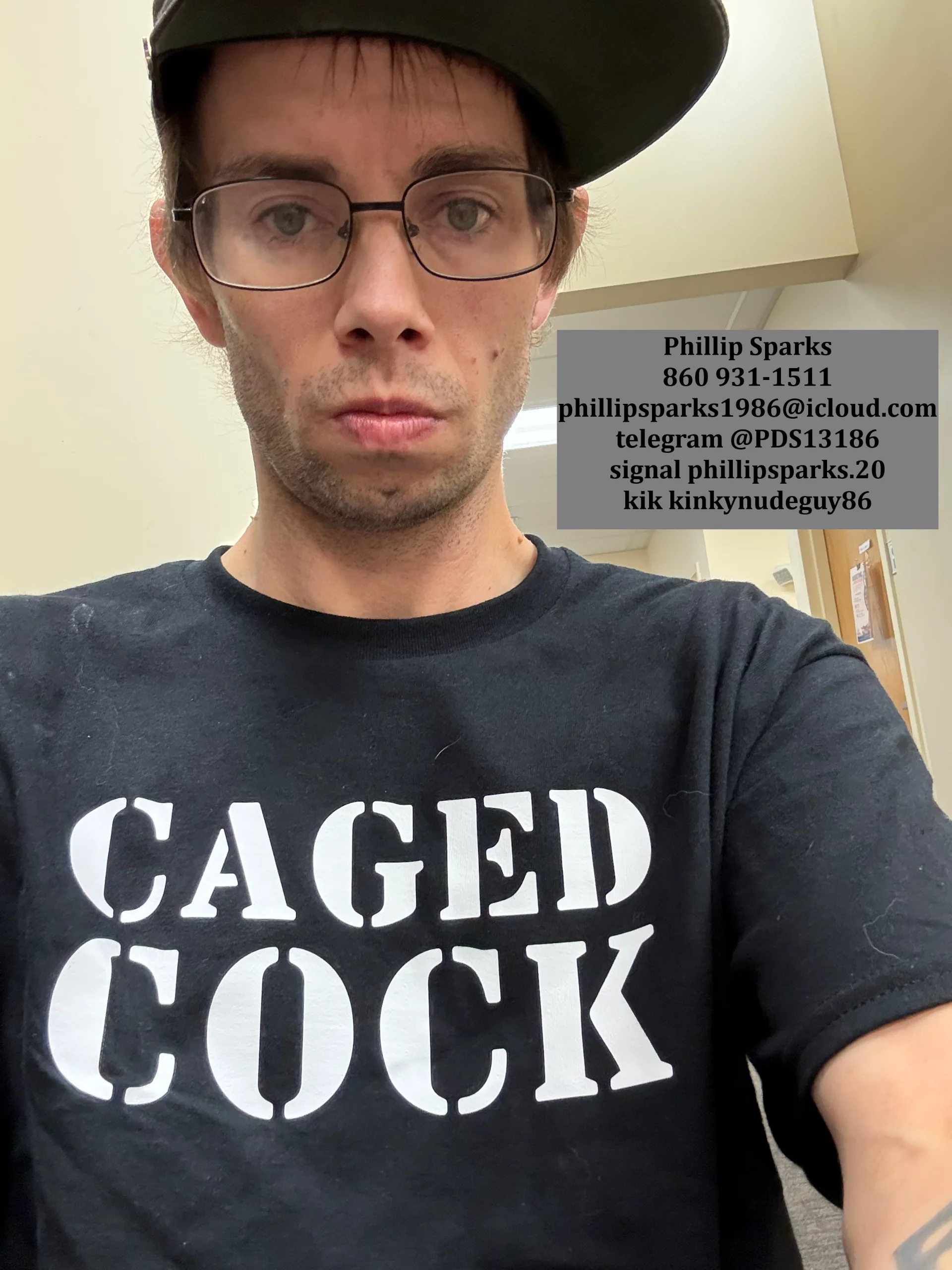 Caged Fagcock
